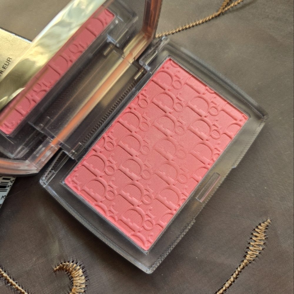 Dior Backstage Rosy Glow - Coral 004 - Picture 4 of 5